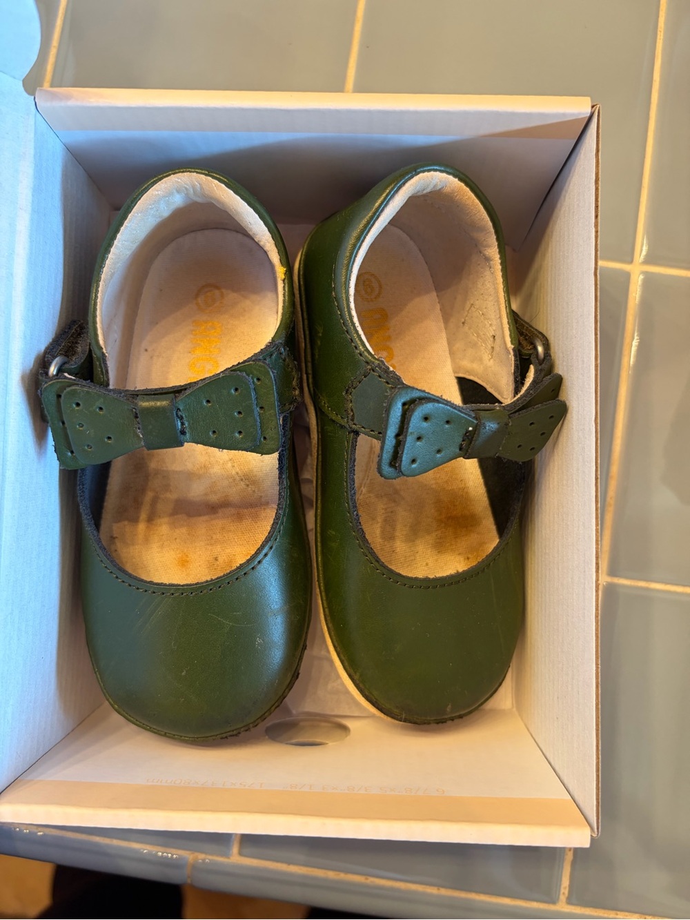 Classic Girls' Mary Jane Shoes in Green